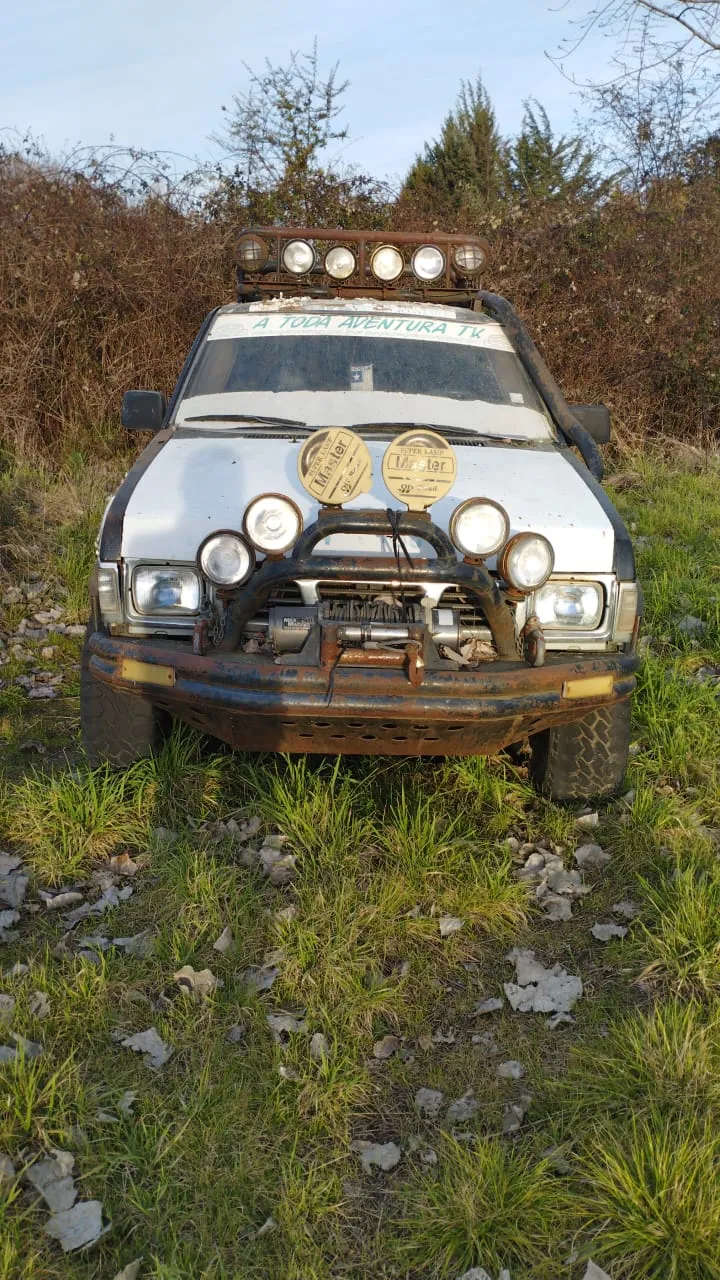 Foto de Camioneta Nissan D21 1995, preparada para alta montaña